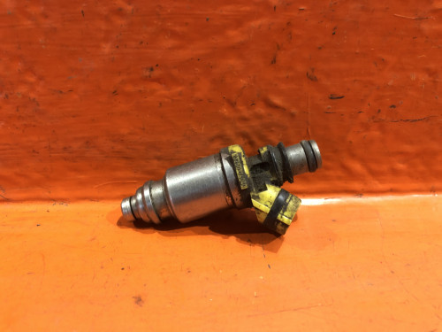 Форсунка топливная TOYOTA CALDINA *T19* 23209-74040