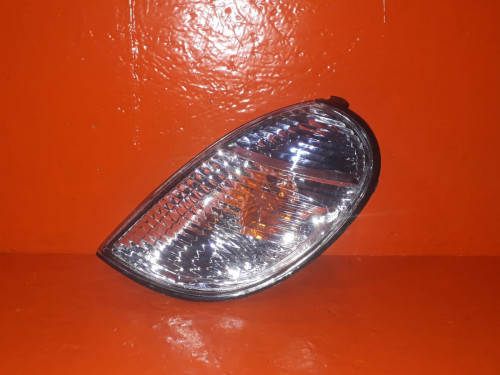 Габарит левый TOYOTA NADIA NLC5045