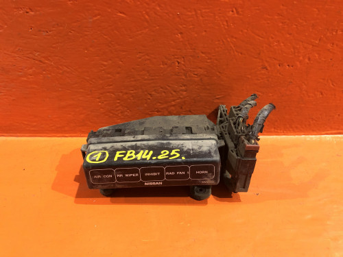 Блок предохранителей подкапотный NISSAN AD Y10 2438351E00