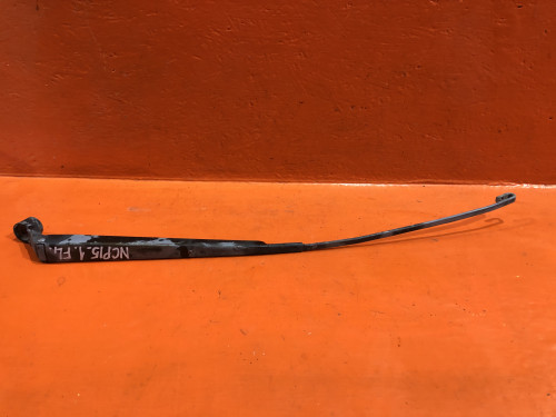 Поводок стеклоочистителя левый TOYOTA VITZ *CP1* 85221-52020