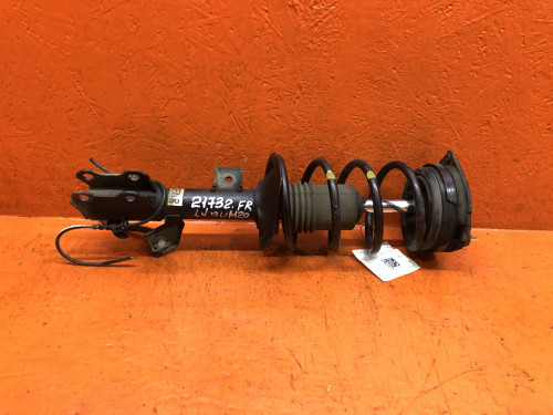 Стойка передняя правая NISSAN NV200 M20*