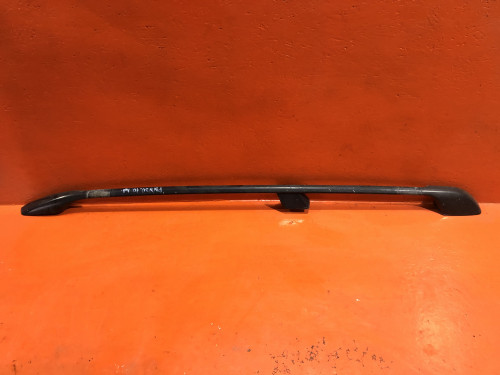 Рейлинг крыши левый NISSAN RNESSA 738215V010