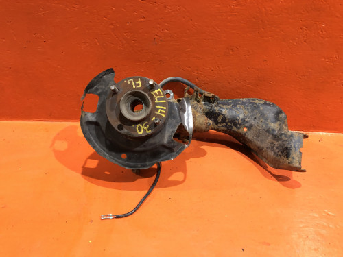 Ступица передняя левая NISSAN BLUEBIRD U14 400112J000