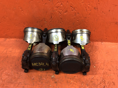 Поршень с шатуном NISSAN LAUREL *C34