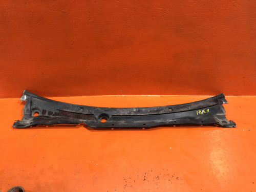 Жабо NISSAN SUNNY *B15 66862-4M400