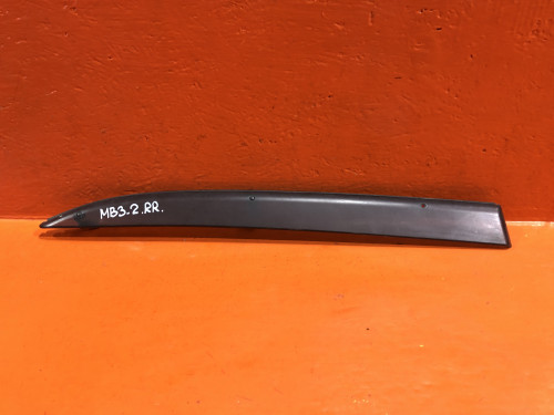 Ветровик задний правый HONDA DOMANI MB*