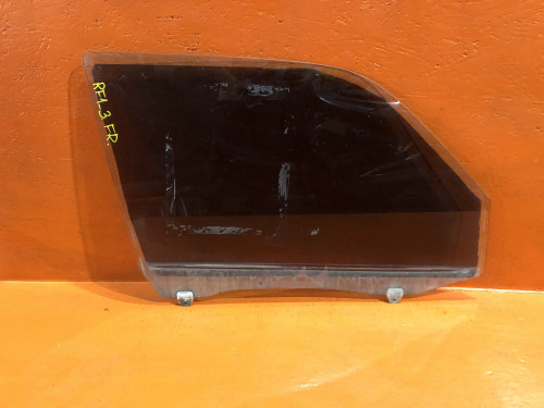Стекло двери передней правой HONDA STEPWGN RF1/2 73300-S47-003