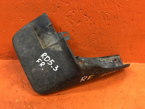 Брызговик передний правый HONDA CR-V RD4/5 75800S9A003