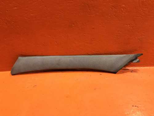 Накладка передней левой стойки кузова TOYOTA CROWN *S14* 62220-30140-B1