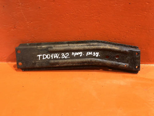 Крепление SUZUKI ESCUDO TA01/11/31/51/TD01/11/31/51/61 1176157B00