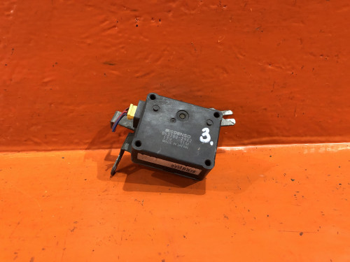 Сервопривод заслонок печки MITSUBISHI CHARIOT N3*/N4* MB657667