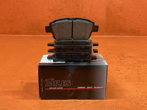 Колодки тормозные передние NISSAN MICRA (K12) 2002-2010 E400210