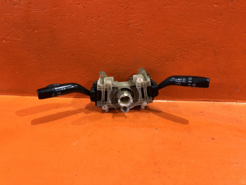 Переключатель подрулевой / гитара MAZDA PREMACY CP* GE4T66122