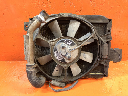 Радиатор двигателя NISSAN CARAVAN *E24