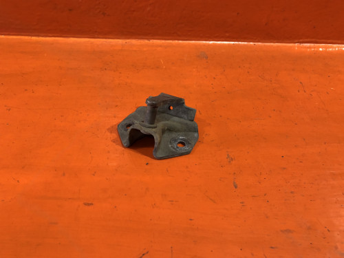 Петля замка багажника TOYOTA LITE ACE NOAH *R4*/*R5* 69430-28030