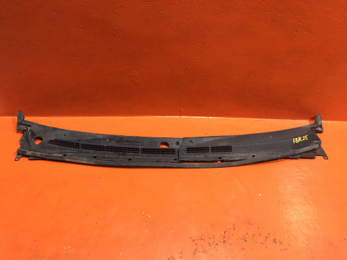 Жабо NISSAN PULSAR *N15 668630M000