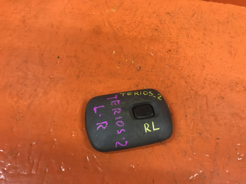 Кнопка стеклоподъемника задняя левая DAIHATSU TERIOS