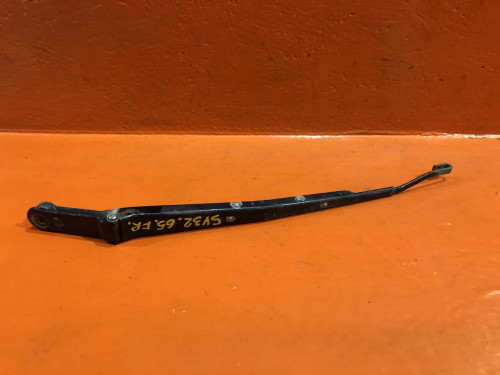 Поводок стеклоочистителя правый TOYOTA CAMRY PROMINENT VZV3* 85211-32080