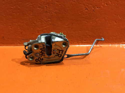 Замок двери передней правой MITSUBISHI PAJERO V1*/V2*/V3*/V4*