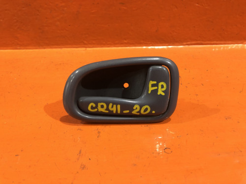 Ручка двери передней правой салонная TOYOTA LITE ACE NOAH *R4*/*R5* 69205-12130-B0
