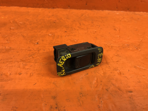 Кнопка стеклоподъемника задняя левая SUZUKI AERIO