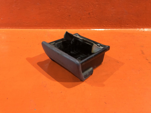 Пепельница TOYOTA IPSUM CXM10G|SXM10G|SXM15G 74102-44010-B5