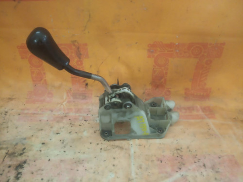 Селектор МКПП TOYOTA CARINA E 1992-1997 33530-20580