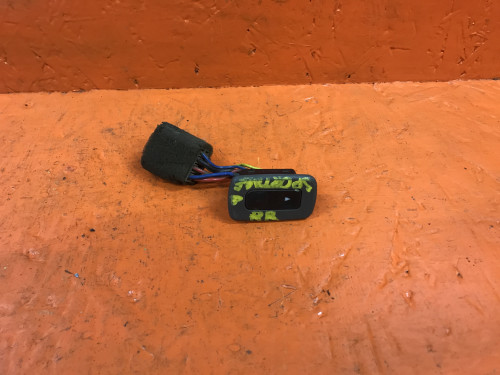 Кнопка стеклоподъемника задняя правая KIA SPORTAGE 2004-2010