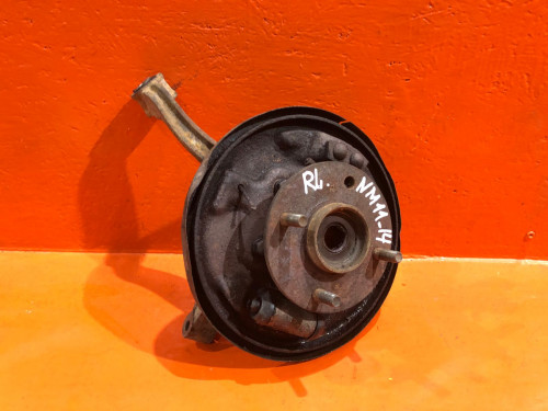 Ступица задняя левая NISSAN PRAIRIE *M11 4302240R00