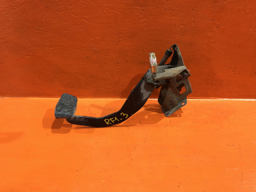 Педаль тормоза HONDA STEPWGN RF1/2 46500-S47-980