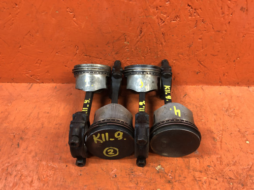 Поршень с шатуном NISSAN MARCH *K11