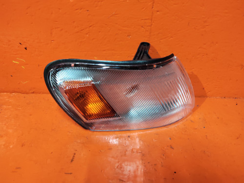 Габарит правый TOYOTA COROLLA *E10* NLC5022