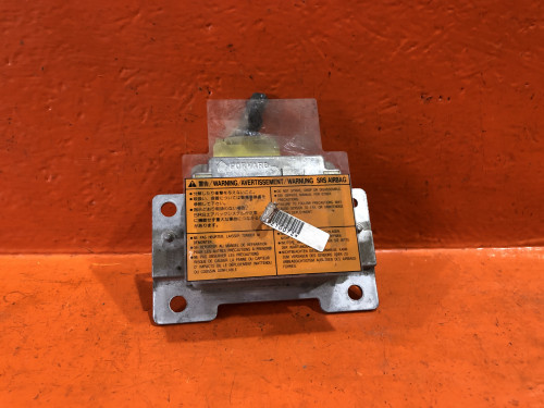 Компьютер SRS NISSAN LAUREL *C35 285565L305
