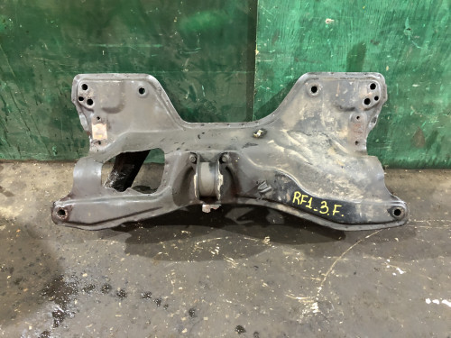 Подрамник HONDA STEPWGN RF1/2 50200-S47-010