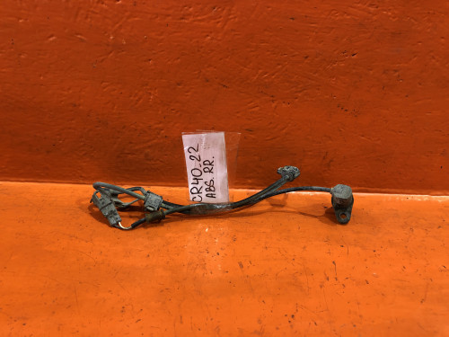 Датчик ABS задний правый TOYOTA LITE ACE NOAH *R4*/*R5* 89545-28130