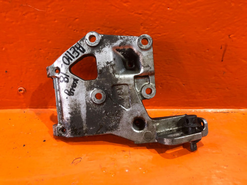 Крепление компрессора кондиционера TOYOTA COROLLA  SPACIO AE111|115 88431-12560