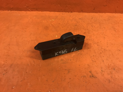 Кнопка стеклоподъемника передняя левая MITSUBISHI CHALLENGER 