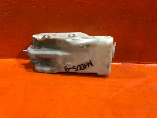 Бачок омывателя TOYOTA DUET