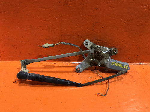 Моторчик заднего дворника SUZUKI ESCUDO TA01/11/31/51/TD01/11/31/51/61 38811-61A00