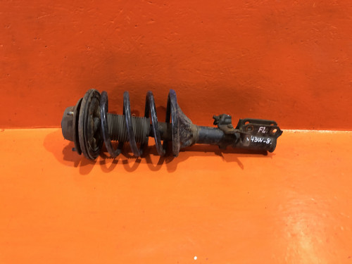 Стойка передняя правая MITSUBISHI CHARIOT N3*/N4* MB573606