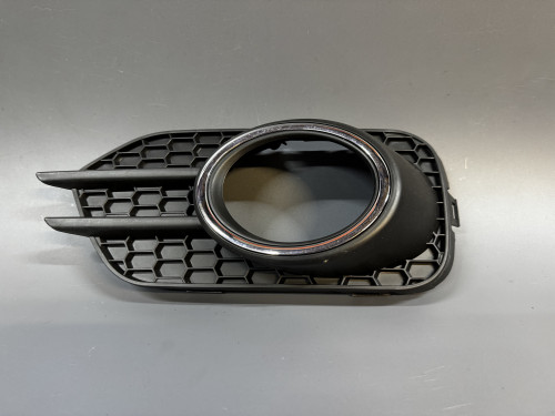 Туманка правая VOLKSWAGEN TIGUAN 2011- STVW70219D1