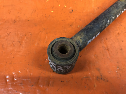 Тяга задняя поперечная NISSAN BASSARA U30 551105C000