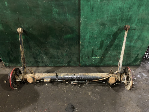 Балка задняя NISSAN WINGROAD Y10 55501-70R02