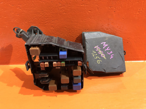Блок предохранителей подкапотный NISSAN CEDRIC Y34