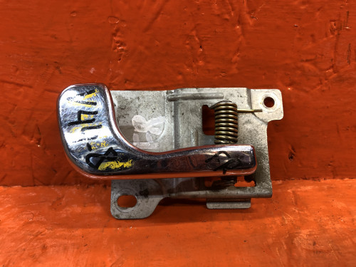 Ручка двери передней правой салонная MITSUBISHI PAJERO V1*/V2*/V3*/V4*