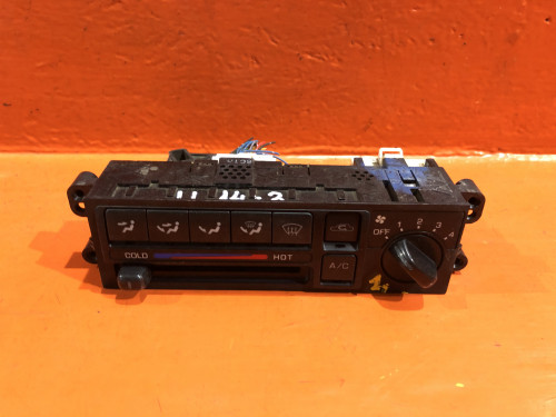 Блок управления климат-контролем NISSAN BLUEBIRD U14 275108E000