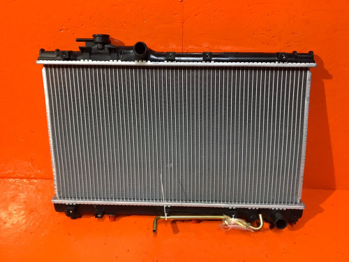 Радиатор двигателя TOYOTA CARINA ED ST20* NDT1176