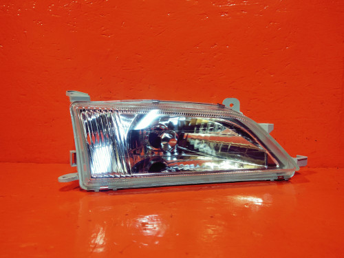 Фара передняя правая TOYOTA CARINA *T21* NLC1034