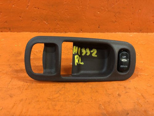Кнопка стеклоподъемника задняя левая NISSAN LAUREL *C33