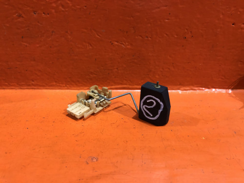 Датчик уровня топлива TOYOTA VITZ *CP1* 83320-52030